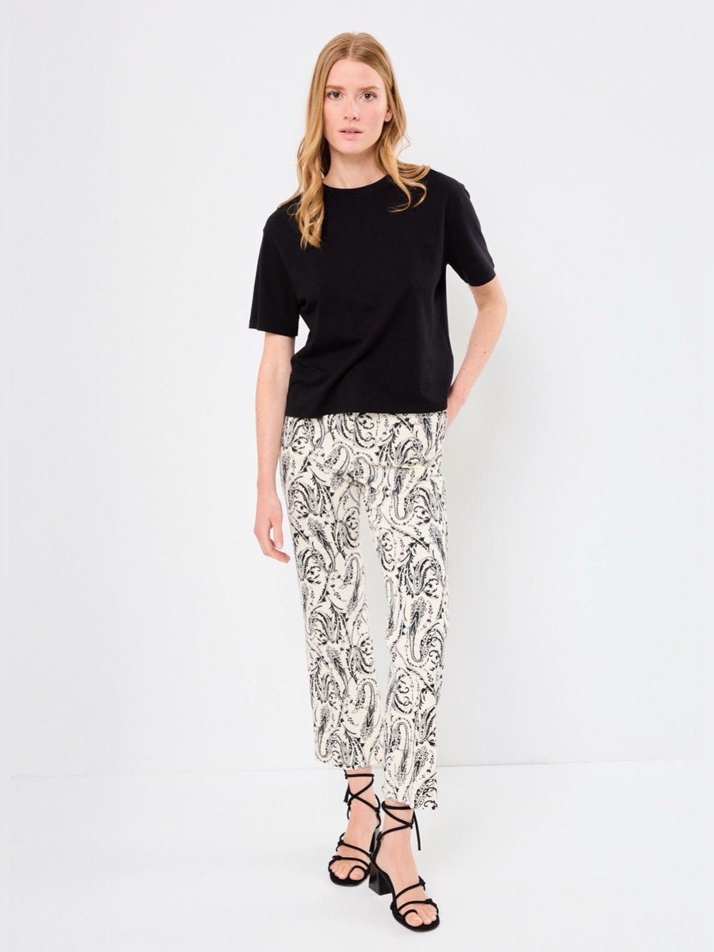 b.young Birch Paisley Cropped Pants Size 36 NWT